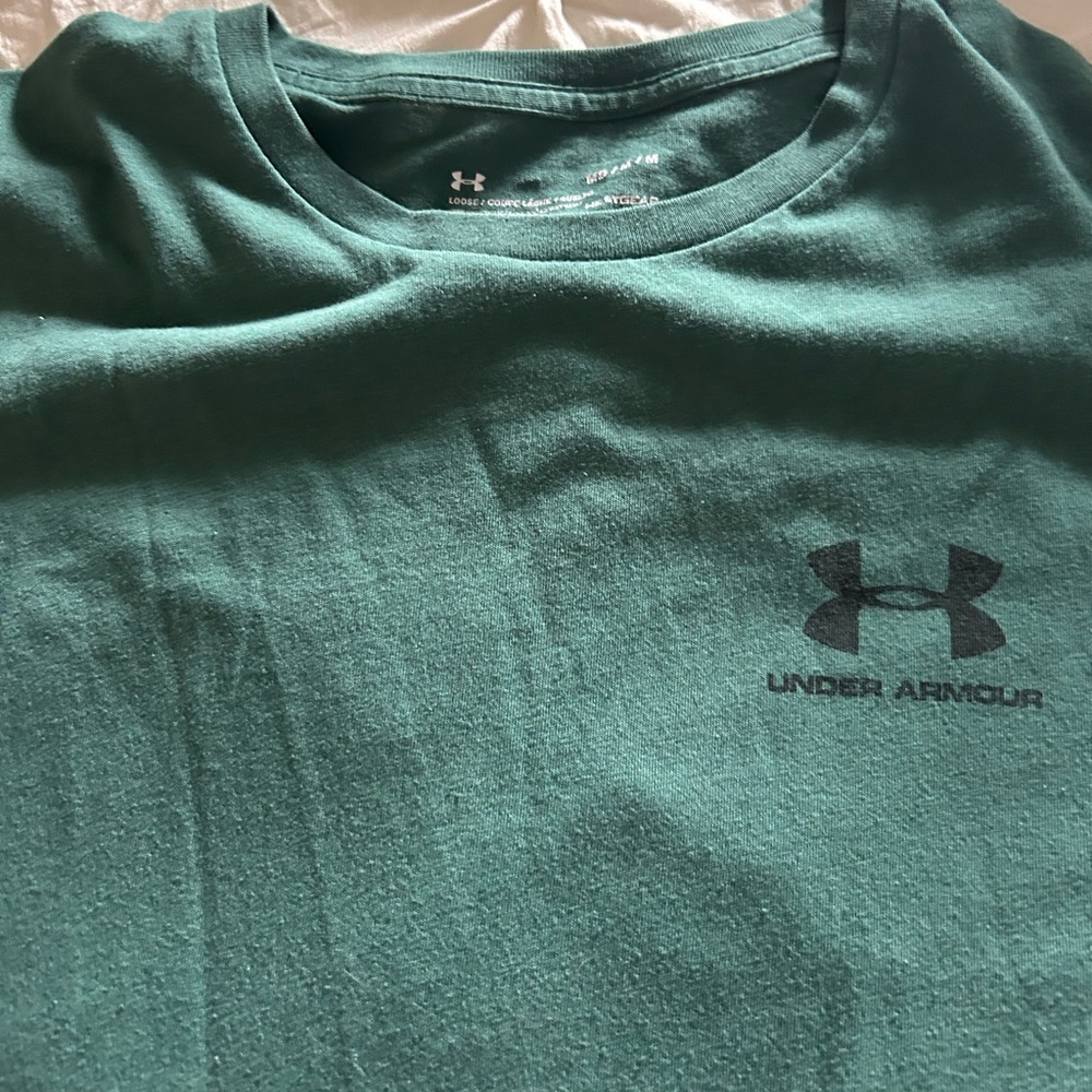 Men’s under armour short sleeve shirt